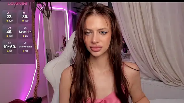 Snapshot of Daria_Promise chatting on October 14, 9:47 pm Daria Promise online show from October 14, 9:47 pm