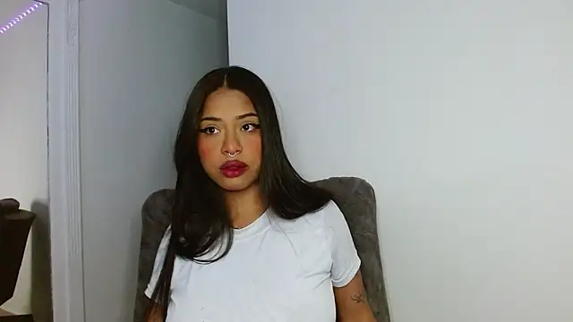 reina reina online show from January 13, 3:10 am