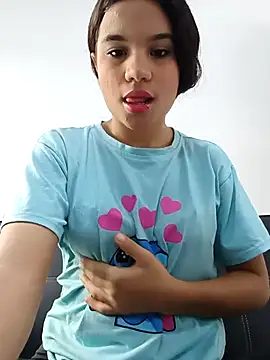 Snapshot of Little-Pussy-Sweet chatting on November 7, 1:26 pm Little-Pussy-Sweet online show from November 7, 1:26 pm