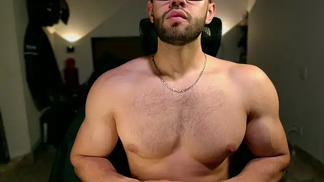 Snapshot of jacobmuscle4u chatting on October 24, 1:48 am jacobmuscle4u online show from October 24, 1:48 am