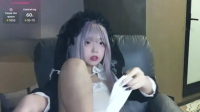 a5l2e0x online show from November 15, 2:32 pm