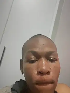 Snapshot of Ozimpho chatting on May 21, 6:49 pm Ozimpho online show from May 21, 6:49 pm