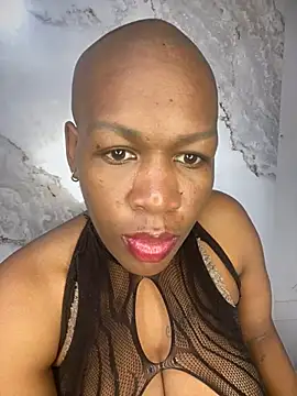 Snapshot of Ozimpho chatting on July 26, 11:39 am Ozimpho online show from July 26, 11:39 am