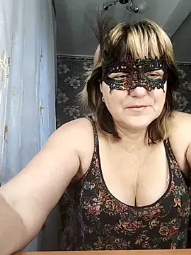 AliceGold5231 online show from November 11, 6:30 am