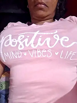 Snapshot of floresblancas chatting on November 26, 11:10 am floresblancas online show from November 26, 11:10 am