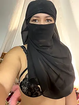 Amyraa  online show from November 4, 1:37 pm