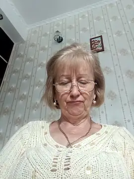 AlikaSwan5821 online show from October 11, 12:17 pm