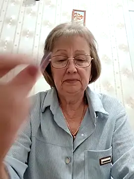 AlikaSwan5821 online show from February 18, 8:27 pm