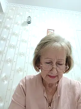 AlikaSwan5821 online show from November 17, 8:13 pm