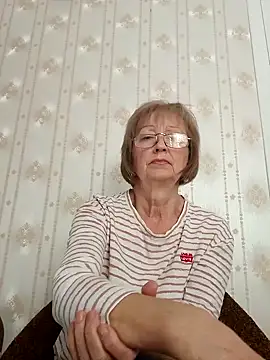 AlikaSwan5821 online show from September 15, 1:22 pm