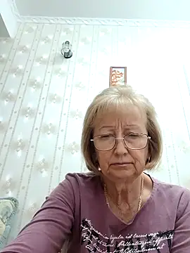 AlikaSwan5821 online show from October 8, 1:23 pm