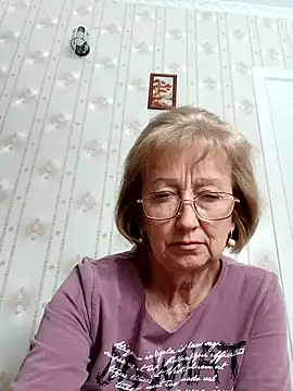 AlikaSwan5821 online show from September 29, 1:17 pm