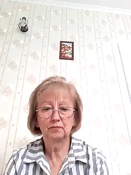 AlikaSwan5821 online show from October 5, 1:24 pm