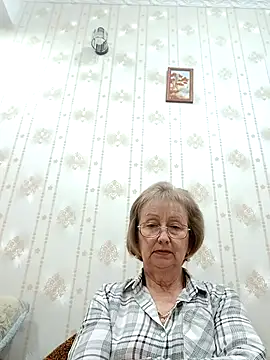 AlikaSwan5821 online show from December 1, 8:32 pm