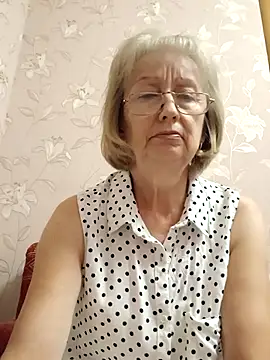 AlikaSwan5821 online show from September 11, 1:11 pm