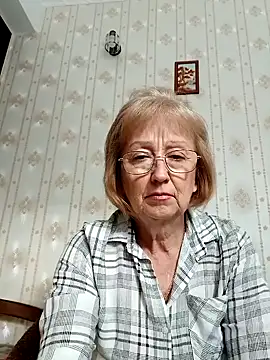 AlikaSwan5821 online show from October 3, 1:23 pm