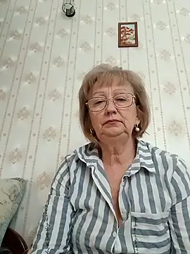 AlikaSwan5821 online show from October 28, 12:37 pm