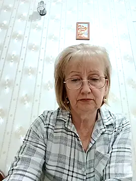 AlikaSwan5821 online show from November 3, 8:34 pm