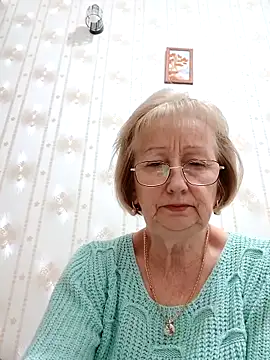 AlikaSwan5821 online show from November 18, 8:01 pm