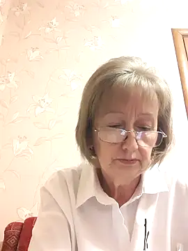 AlikaSwan5821 online show from September 16, 12:50 pm