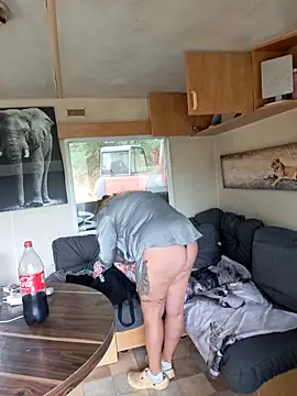 Snapshot of Misspapillon1840 chatting on September 10, 7:40 am Misspapillon1840 online show from September 10, 7:40 am