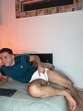 Snapshot of max_valiant1 chatting on September 17, 4:58 am max valiant1 online show from September 17, 4:58 am