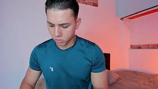 Snapshot of max_valiant1 chatting on September 24, 6:03 pm max valiant1 online show from September 24, 6:03 pm