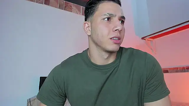 Snapshot of max_valiant1 chatting on September 19, 3:43 am max valiant1 online show from September 19, 3:43 am