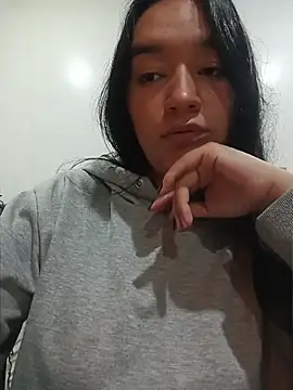Williams Hera online show from April 5, 11:33 pm