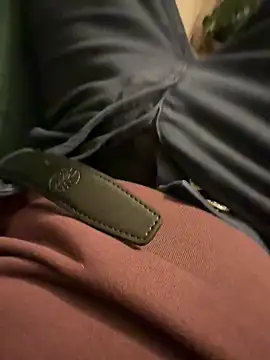 cumshot foryou online show from November 19, 9:37 pm