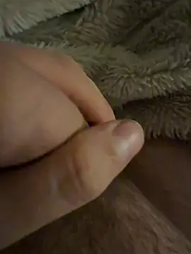 Snapshot of cumshot_foryou chatting on April 3, 10:05 pm cumshot foryou online show from April 3, 10:05 pm