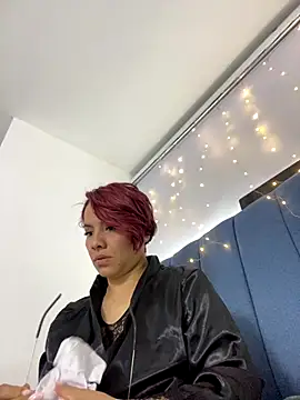 Snapshot of alejandra_prk26 chatting on November 22, 6:07 pm alejandra prk26 online show from November 22, 6:07 pm