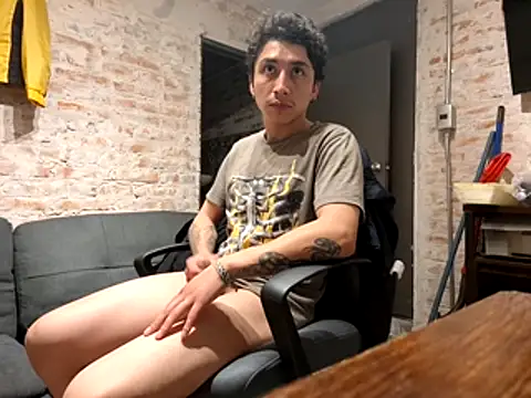 Molly Erik online show from March 16, 3:47 am