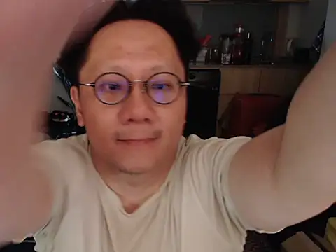 Snapshot of invention2025 chatting on November 10, 6:29 am invention2025 online show from November 10, 6:29 am