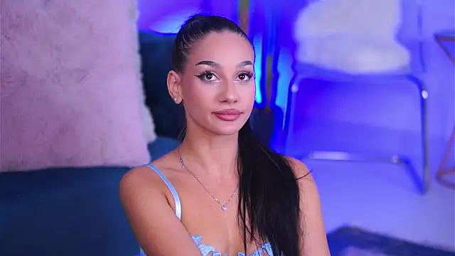 NinaSolenne online show from January 6, 8:35 pm