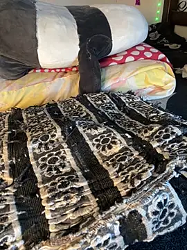 Fresi blonde online show from February 20, 7:21 am