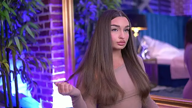 MillaSerene online show from November 16, 7:02 am