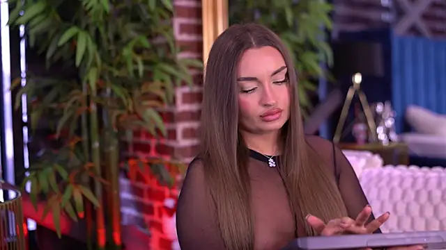 MillaSerene online show from January 17, 6:39 am