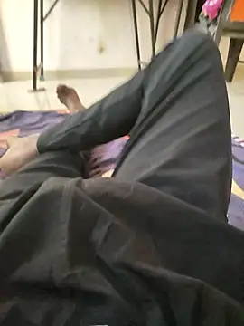 Snapshot of sexy_boy_47 chatting on December 19, 3:54 am sexy boy 47 online show from December 19, 3:54 am