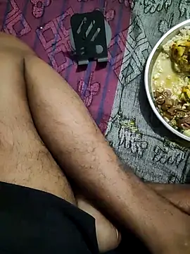 Snapshot of sexy_boy_47 chatting on November 22, 3:22 pm sexy boy 47 online show from November 22, 3:22 pm