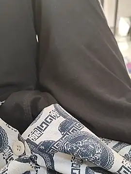 Snapshot of sexy_boy_47 chatting on December 22, 4:01 am sexy boy 47 online show from December 22, 4:01 am