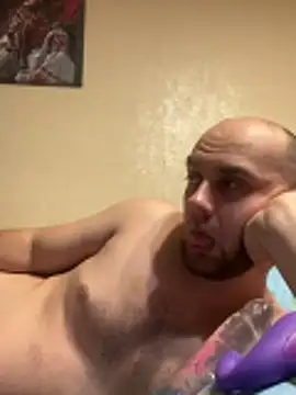 LuckyGirlfriends online show from January 7, 6:35 pm