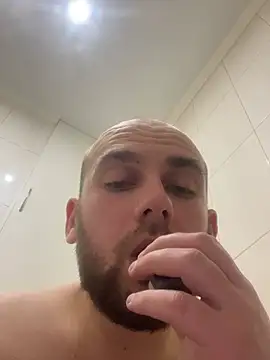 LuckyGirlfriends online show from March 9, 5:00 am