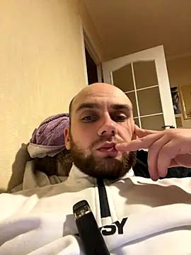 LuckyGirlfriends online show from November 4, 6:22 pm