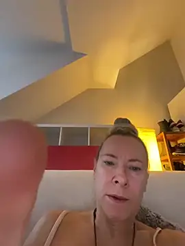 blondi2077 online show from November 24, 7:41 am