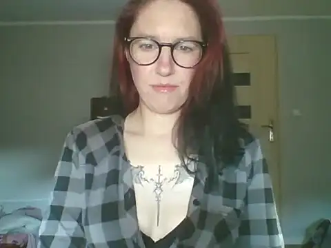 Snapshot of JudyFetish chatting on September 10, 6:12 am JudyFetish online show from September 10, 6:12 am