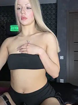 FavoriteKira online show from April 5, 3:19 pm