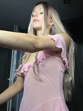 FavoriteKira online show from June 12, 5:54 pm