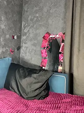 FavoriteKira online show from February 4, 7:42 pm