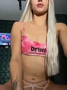 FavoriteKira online show from October 21, 3:11 pm